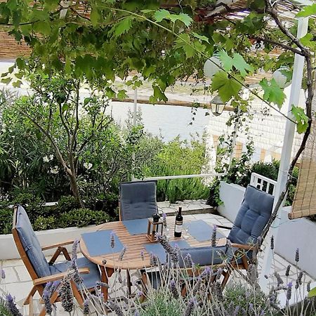 Apartments By The Sea Zavalatica, Korcula - 189 外观 照片