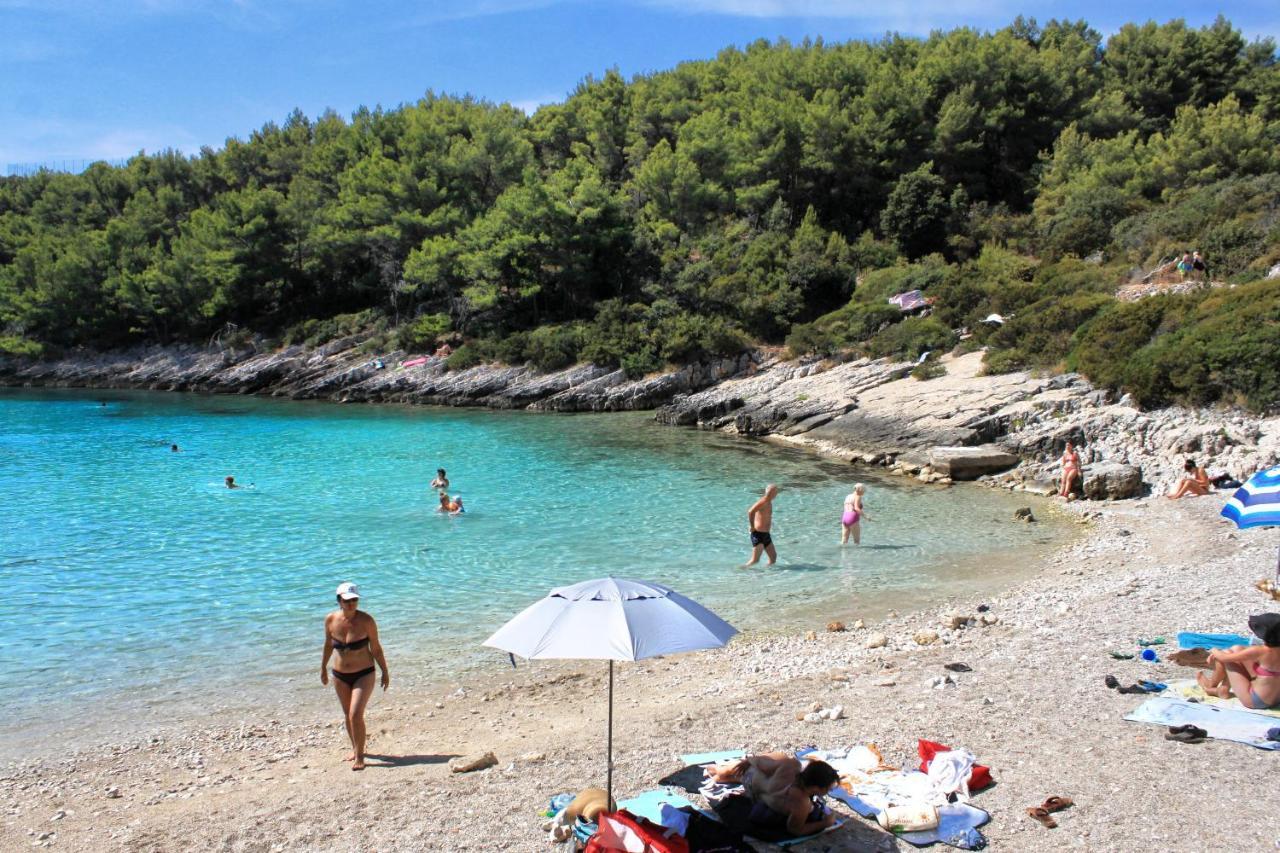 Apartments By The Sea Zavalatica, Korcula - 189 外观 照片