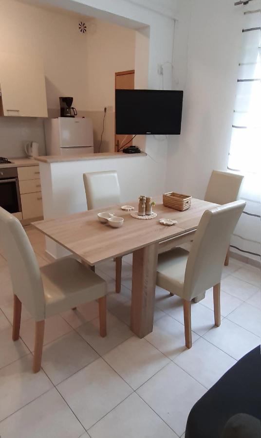 Apartments By The Sea Zavalatica, Korcula - 189 外观 照片