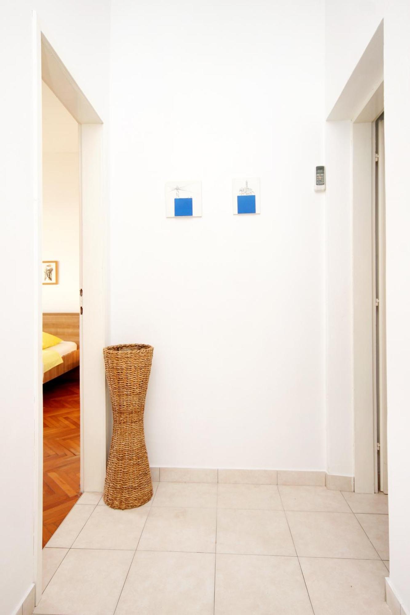 Apartments By The Sea Zavalatica, Korcula - 189 外观 照片